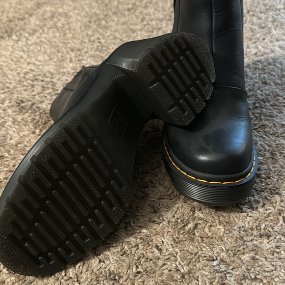 Doc Martens Boots Size 6 SPENCE LEATHER FLARED HEEL CHELSEA BOOTS - Picture 2 of 3